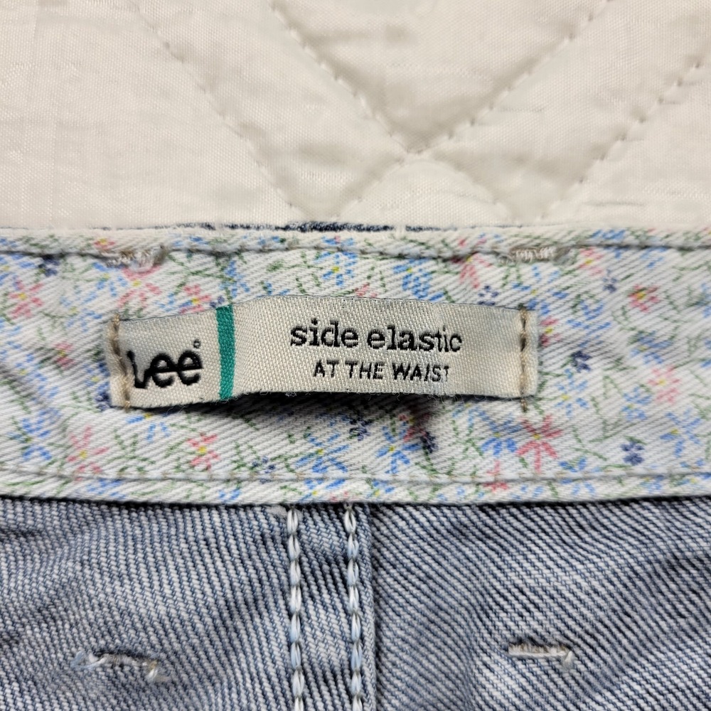 Lee side elastic at the waist blue jean shorts size 16W - Picture 4 of 6